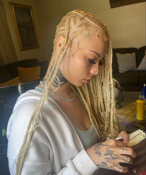 Blonde Braid Styles, Blonde Feed In Braids, Exotic Braids, Braids Black Women, Unique Braided Hairstyles, Short Dyed Hair, Feed In Braids, Short Box Braids Hairstyles, Short Box Braids