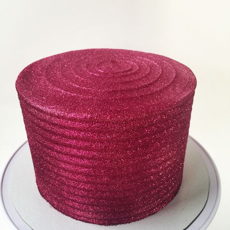 Bolo Pink Glitter, Bolo Rosa Pink Com Glitter, Festa All Pink, Pink Glitter Cake, Holiday Donuts, Crazy Shakes, Bolo Barbie, Holiday Cupcakes, Pink Birthday Party