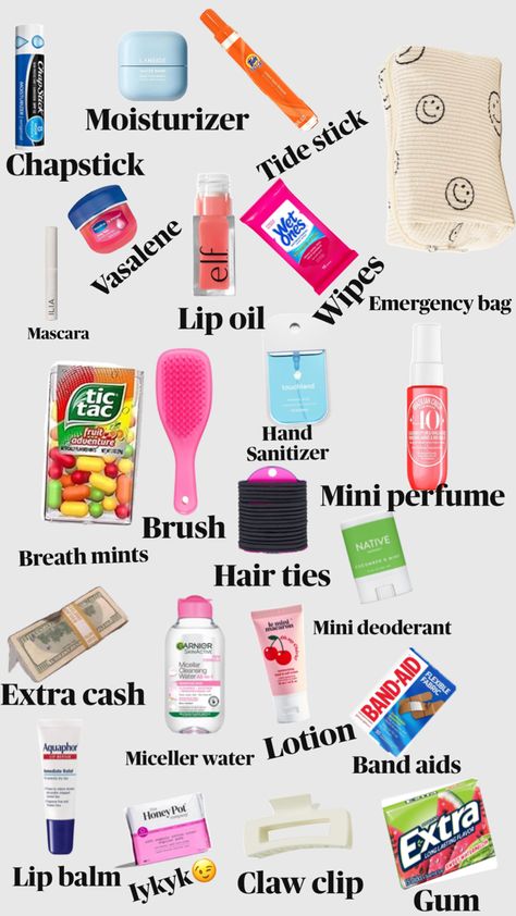 This is what I am putting in mine Kit For School, Schul Survival Kits, Middle School Essentials, School Emergency Kit, School Backpack Essentials, Middle School Survival, Preppy School Supplies, School Preparation, College Supplies