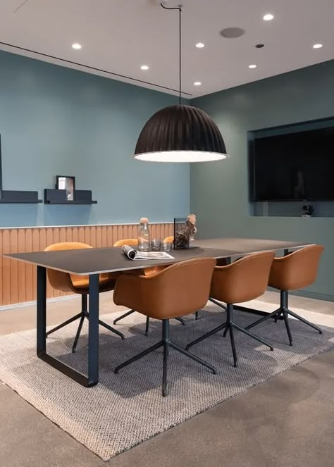 How to set up a conference room in 6 easy steps | RingCentral Conference Room Design, Meeting Room Design, Small Office Design, Recovery Center, Office Design Inspiration, Office Interior Design Modern, Modern Office Interiors, Office Meeting Room, Corporate Office Design