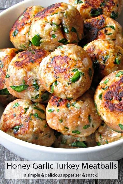 Apple Meatballs, Mini Turkey Meatballs, Homemade Meatballs Easy, Honey Garlic Meatballs, Kid Friendly Meals Dinner, Turkey Meatball, Turkey Meatball Recipe, Meatball Recipes Easy, Quick Healthy Snacks