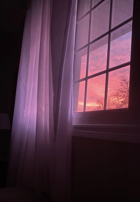 Morning Dawn Aesthetic, Purple Sunrise Aesthetic, Pink Window Aesthetic, Pink Morning Aesthetic, Morning Sunrise Aesthetic Window, Window Sunlight Aesthetic, Sunrise Aesthetic Window, Morning Light Aesthetic, Morning Sunrise Aesthetic