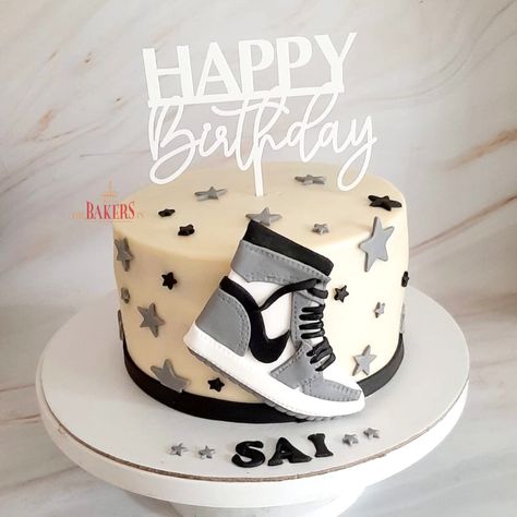 For a sneaker fan ⚽️ . . . #sneakercake #jordancake #nofondantcake #thebakersin Jordan Cake, Fondant Cakes, Fondant, Happy Birthday, Fan, Cake, Sneakers, Birthday, On Instagram