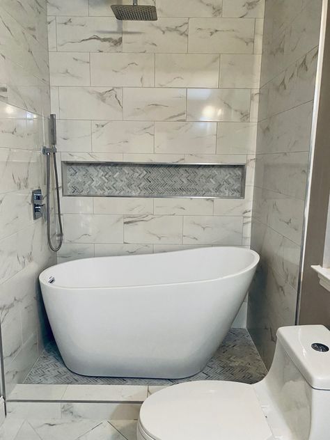 Bath, bathtub, shower, modern bath, modern bathtub Bathtub And Shower In Small Bathroom, Shower Into Bathtub, Tub In Shower Area Small Bathroom, Big Tub Small Bathroom, Deep Tub Bathroom, Free Standing Soaker Tub Shower Combo, Small Shower Tub Remodel, Small Soaker Tub Shower Combo, Main Bathroom Ideas With Tub