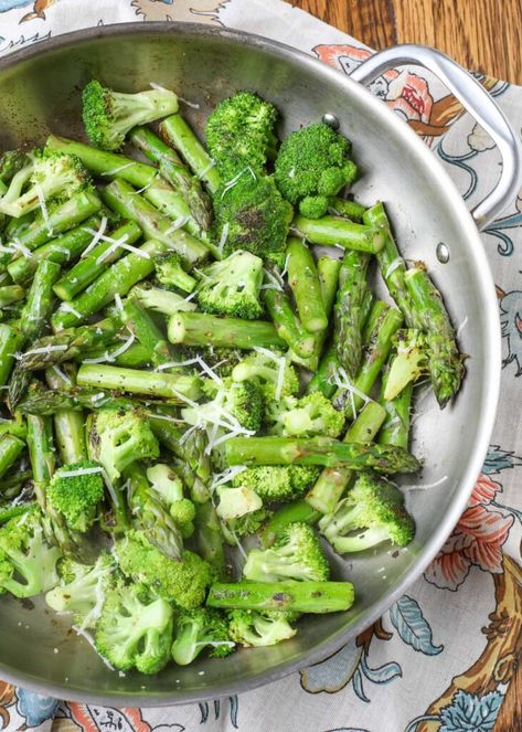 Broccoli Asparagus Recipes, Asparagus And Broccoli Recipes, Sauteed Broccoli, Broccoli Sauteed, Asparagus Salad, American Recipes, Roasted Asparagus, Roasted Broccoli, Broccoli Recipes