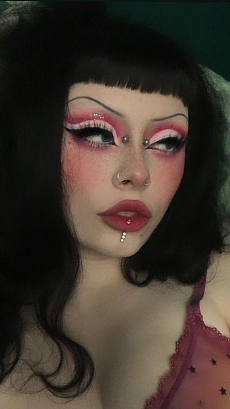 Makeup Looks Kawaii, Cute Goth Makeup, Goth Makeup Ideas, Mekap Mata, 20 Makeup, Drag Make-up, Alt Makeup, Barbie Makeup, Swag Makeup