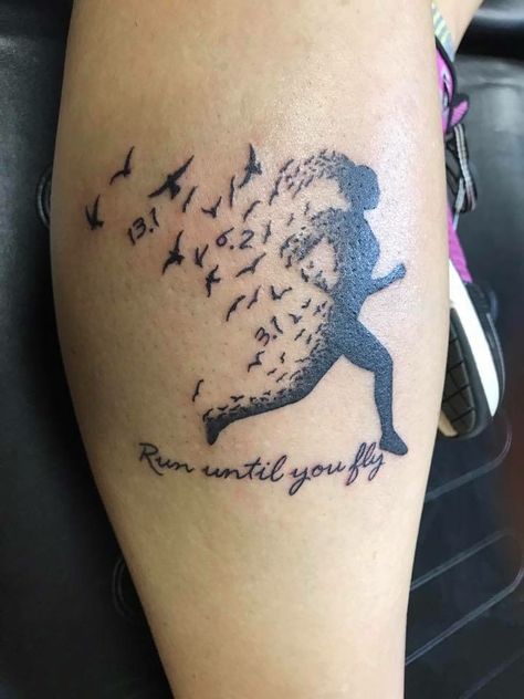 Running Girl Tattoos, Weightlifting Tattoo, Marathon Tattoo, Runner Tattoo, Running Tattoo, Tattoo Shoulder, Writing Tattoos, Inspiration Tattoos, Fresh Tattoo