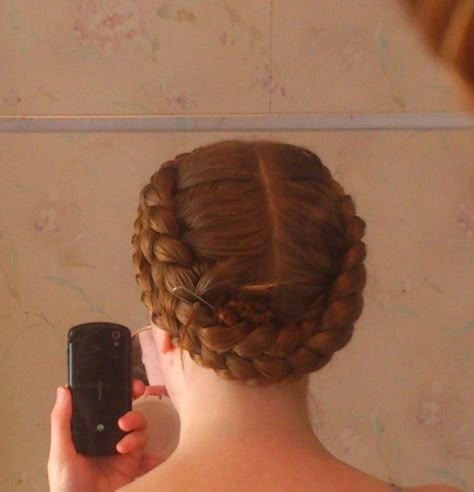 Traditional French Hairstyles, Historical Hairstyles, Ballet Hairstyles, Vintage Hairstyles Tutorial, Competition Hair, Milkmaid Braid, Peinados Recogidos, Bell Tower, Work Hairstyles