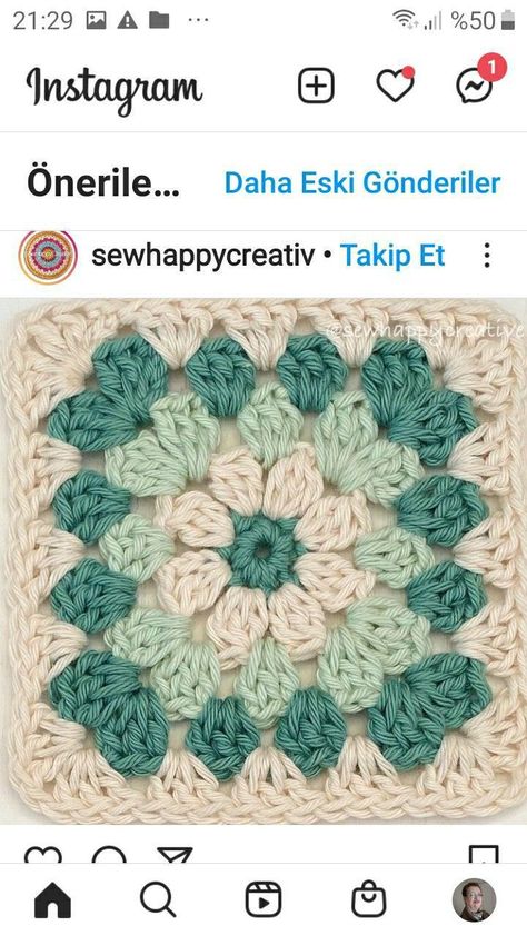 Schema Granny Square, 2 Color Granny Square Crochet, Granys Crochet Squares Free Pattern, Granys Square, Granny Square Variations, Grannysquares Crochet, Granny Square Designs, Crocheting Gifts, Motif Ideas