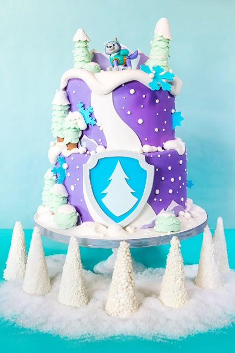 Everest Winter Wonderland Birthday Cake Paw Patrol Torte, Skye Paw Patrol Cake, Paw Patrol Everest, Teal Cake, Winter Wonderland Cake, Paw Patrol Birthday Cake, Everest Paw Patrol, Paw Patrol Girl, Onederland Birthday Party