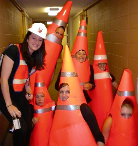 Traffic Cone costumes Funny Group Halloween Costumes, Halloween Costume Inspiration, Teenage Halloween Costumes, Harry Potter Halloween Costumes, Halloween Costumes 2014, Kostum Halloween, Fun Costumes, Cute Group Halloween Costumes, Bff Halloween Costumes