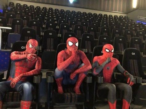 Spiderman Eating, Spider Man Halloween, Spiderman Meme, Spiderman Girl, Eating Popcorn, Spiderman 3, Marvel Comics Superheroes, Spiderman Spider, Spiderman Pictures