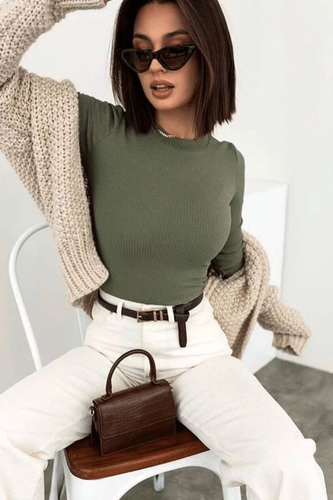 Green Top Beige Pants Outfit, Cream And Olive Green Outfit, Green Top Outfit Winter, Green Black And White Outfit, Beige And Green Outfit, Khaki Top Outfit, Dark Green Cardigan Outfit, Dark Green Outfit Ideas, Green And Beige Outfit