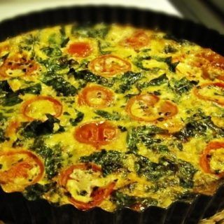 Mediterranean Crustless Gluten-Free Quiche Mediterranean Quiche, Olive Tomato, Gluten Free Quiche, Easy Mediterranean Diet Recipes, Greek Cooking, Crustless Quiche, Greek Dishes, Egg Dish, Mediterranean Cuisine