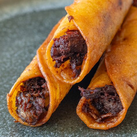 Crispy Taquitos Made With Leftover Beef Brisket – Austin Eats Brisket Taquitos, Leftover Beef Brisket, Crispy Taquitos, Overnight Pizza Dough, Crispy Crab Cakes, Taquitos Beef, Roasted Tomatillo Salsa, Taquitos Recipe, Crispy Beef