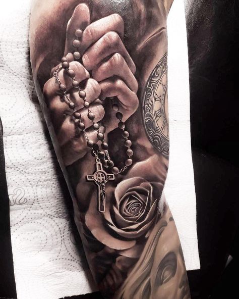 Jesus Tattoo On Arm, Cross Necklace Tattoo, Tato Realis, Fire Tattoos, Tattoo Sleeve Ideas, Catholic Tattoos, Gladiator Tattoo, Praying Hands Tattoo, Rosary Tattoo