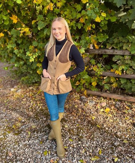 Clay Shooting Outfit Women, Shooting Range Outfit, Clay Shooting, Country Lifestyle, Roll Neck Jumpers, Country Side, Cumbria, Jodhpur, Country Outfits