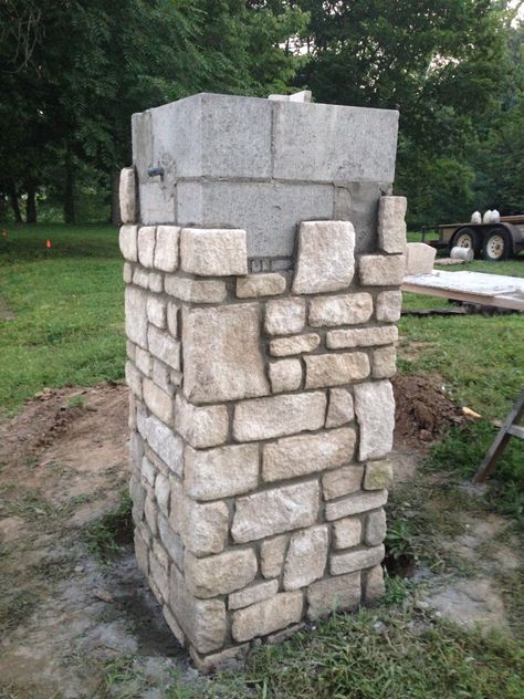 Limestone veneer posts Stone Pillar Fence, Stone Driveway Pillars, Diy Stone Veneer Exterior, Covered Driveway Entrance, Brick Pillars Driveway Entrance, Driveway Pillars, Driveway Culvert, Limestone Veneer, Driveway Entrance Landscaping