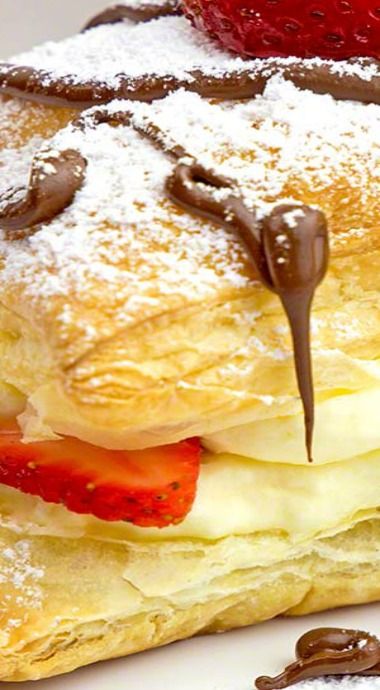 Easy Strawberry Napoleons Strawberry Nepolian, Comfort Desserts, Easy Strawberry, Easter Brunch, Baking Sweets, Eat Dessert First, Recipe For Mom, Best Dessert Recipes, Eat Dessert