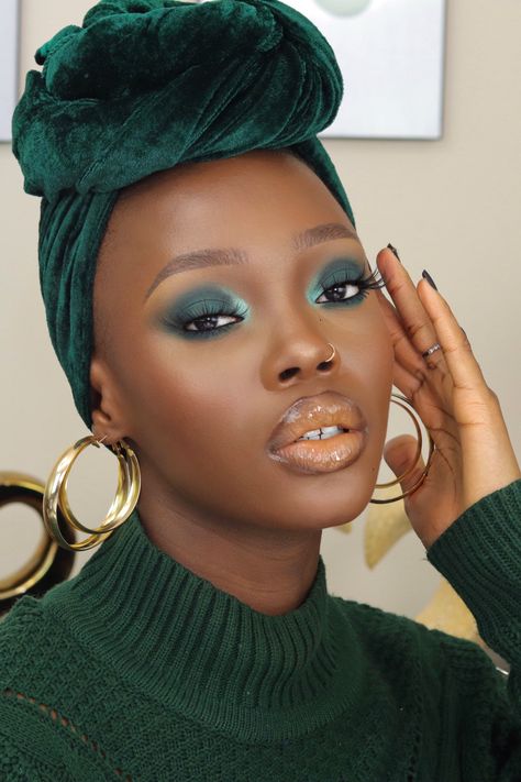 Dark Green Shimmer Eyeshadow, Makeup For Dark Green Outfit, Emerald Eye Makeup Dark Skin, Green Eye Makeup Wedding, Emerald Green Eye Makeup Black Women, Green Eyeshadow Looks For Black Women, Emerald Green Eyeshadow Looks, Green Eye Makeup Black Women, Dark Green Eyeshadow Looks