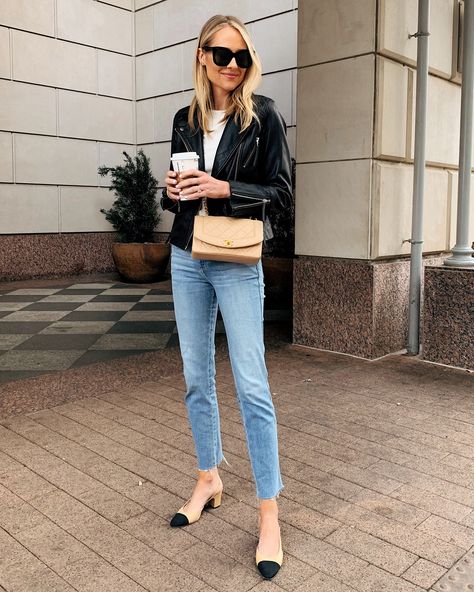 Slingback Outfit, Hm Outfits, Chanel Slingback, Fashion Jackson, Elegante Casual, Raw Hem Jeans, Looks Style, Outfit Details, Outfits Casuales