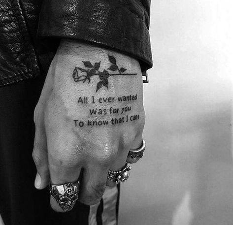 Boys Hand Tattoo, Tattoos Emo, Left Hand Tattoo, Hand Tattoos Pictures, Herren Hand Tattoos, Sketches Ideas, Best Tattoos For Women, Incredible Tattoos, Small Hand Tattoos