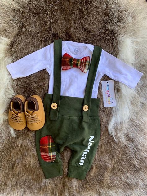 Take Home Outfit Boy, Preppy Baby Boy, Fall Picture Outfits, Teva Flip Flops, Baby Going Home Outfit, Preppy Winter Outfits, Thanksgiving Baby Outfits, Preppy Baby, Henry Thomas