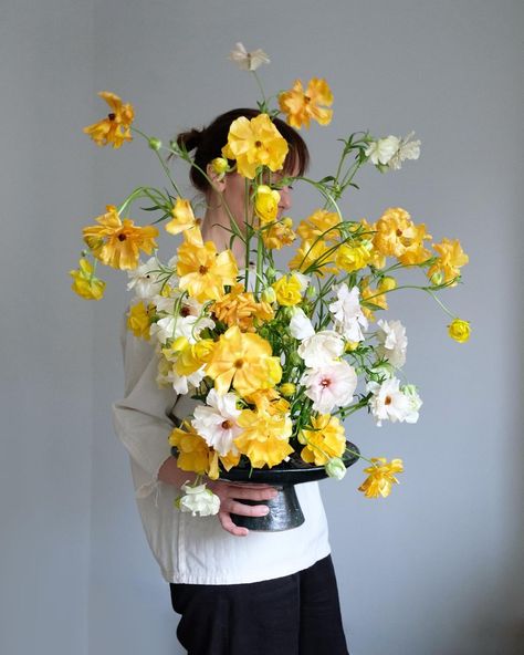 Butterfly Ranunculus, Ariel Wedding, Nyc Florist, July Wedding, Peony Wedding, Yellow Butterfly, Event Flowers, Ranunculus, Floral Style