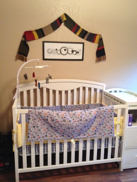 Doctor Who crib Doctor Who Nursery, Doctor Who Decor, Doctor Who Baby, Space Themed Nursery, Nursery Essentials, Themed Nursery, Babies First Year, Decor Essentials, Baby's Room