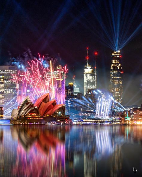 Vivid Sydney, Back Lighting, A Start, Sydney Australia, Last Night, Opera House, Sydney Opera House, Light Up, Mood Board