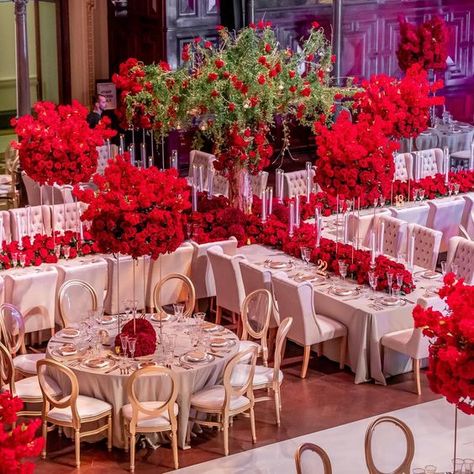 Elegant Red Wedding Theme, Red And White Flower Wall, Red White Silver Wedding, Red And White Wedding Reception, Red Wedding Decorations Elegant, Red Rose Wedding Theme, Red Quince Theme, Red Indian Wedding, Birthday Gala