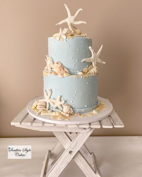 Beach theme wedding cake 21st Birthday Beach Theme, Wedding Cake Ocean Theme, Ocean Wedding Cake, Beach Theme Birthday, Beach Theme Wedding Cakes, Quince Cake, Beach Cake, Ocean Cakes, Beach Birthday Party