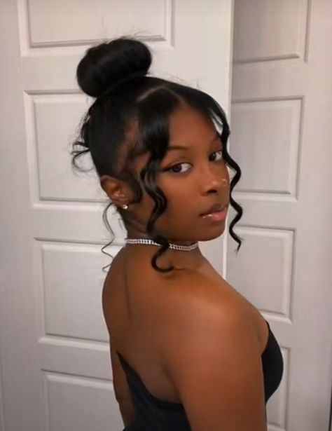 Birthday Hairstyles Natural Hair, Afro Hair Bun, Black Ponytail, High Ponytail Hairstyles, Natural Hair Bun Styles, Black Ponytail Hairstyles, Birthday Hairstyles, Box Braids Hairstyles For Black Women, 27th Birthday