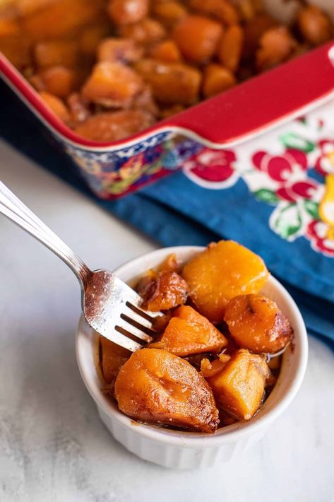 Easy Candied Sweet Potatoes Sweet Potatoes From A Can, Yams In A Can, Candy Sweet Potatoes, Easy Candied Yams, Southern Candied Sweet Potatoes, Sweet Potato Dumplings, Baked Candied Yams, Candied Sweet Potato Recipes, Candied Yams Recipe