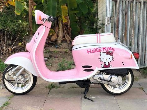 Pink Moped, Adventure Time Flame Princess, Presentation Pictures, Hello Kitty Car, Halloween Nails Easy, Hello Kitty Aesthetic, Pretty Bike, Hello Kitty Cake, Hello Kitty Drawing