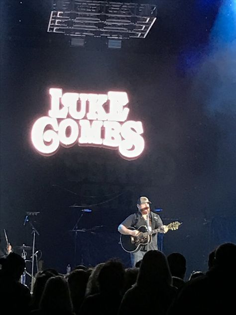 Luke Combs 2-17 Luke Combs Background, Beautiful Crazy Luke Combs Wallpaper, Luke Combs Wallpaper Aesthetic, Luke Combs Aesthetic, Luke Combs Wallpaper, Country Singer Aesthetic, Country Music Aesthetic, Luke Combs Concert, Country Backgrounds