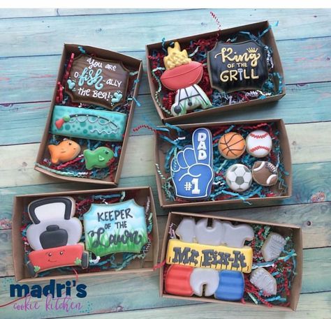 Truck Cookies, Monster Truck Cookies, Cookies Summer, Decor Cookies, Crown Cookies, Painted Cookies, Icing Ideas, Cookie Cake Birthday, Sugar Cookie Icing