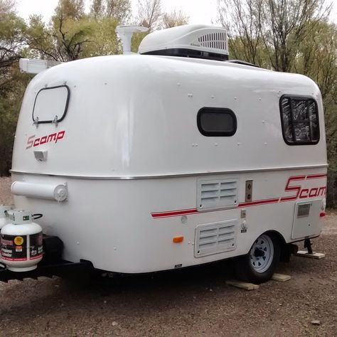 The Cynical Sailor & His Salty Sidekick: Meet Scamper, Our 13' Scamp Travel Trailer Home Vintage Camper Art, Trillium Trailer, Scamp Trailer, Vintage Trailer Interior, Small Camper Trailers, Small Camping Trailer, Vintage Camper Interior, Lightweight Travel Trailers, Lite Travel Trailers