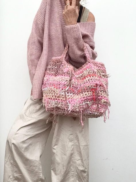 Recycle Crochet, Pink Cappuccino, Woven Crochet, Handmade Handbag, Crochet Weaves, Crochet Boho, Boho Purses, Hat Ideas, White Skin