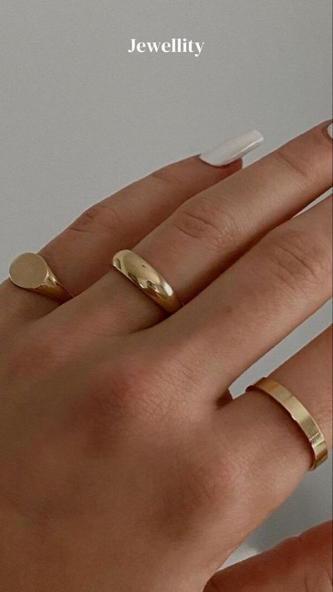 Layering Aesthetic, Hand Jewelry Rings, Gold Minimalist Jewelry, Dainty Gold Jewelry, Common Thread, Casual Jewelry, Classy Jewelry, Stacked Jewelry, Jewelry Lookbook