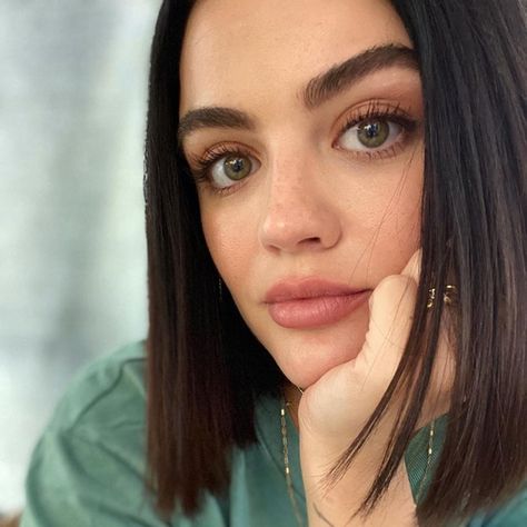 All The Best Celebrity Freckle-Baring Selfies | BEAUTY/crew Lucy Hale Makeup, Lucy Hale Outfits, Cute Freckles, Lucy Hale Style, Lucy Hale, Without Makeup, Free Makeup, Pretty Little Liars, Skincare Routine