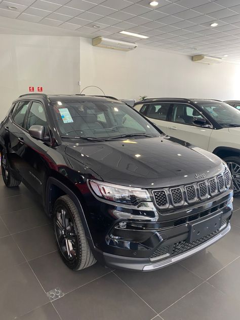 Black Jeep Compass Aesthetic, Jeep Compass Custom, Jeep Compass Aesthetic, Jeep Compass Black, Jeep Compass 2019, Jeep Compass 2020, All Black Jeep, Jeep Compass 2022, Jeep Compass Accessories