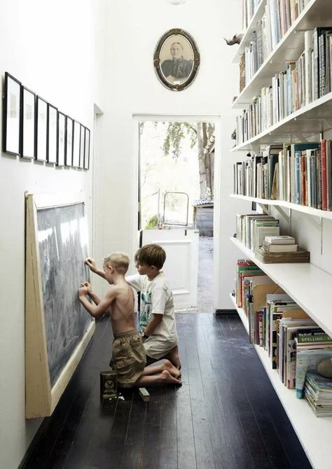 Apartment Entryway, Trendy Apartment, Entry Hall, Home Library, Kid Spaces, House Inspiration, My Dream Home, Home Living Room, Bookshelves