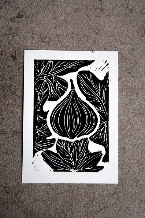 HaleyPolinsky on Etsy: Fig linocut print, 4" x 6" (US $16.19) Fig Linocut, Figs Fruit, Ceramic Creations, Lino Prints, Russian Folk Art, Lino Cut, Linocut Art, Printmaking Art, Woodcuts Prints