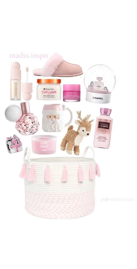 Diy Anniversary Gifts For Her, Pink Gift Basket, Girly Christmas Gifts, Boo Baskets, Cute Christmas Ideas, Best Gift Baskets, Holiday Baskets, Birthday Basket, 2024 Goals