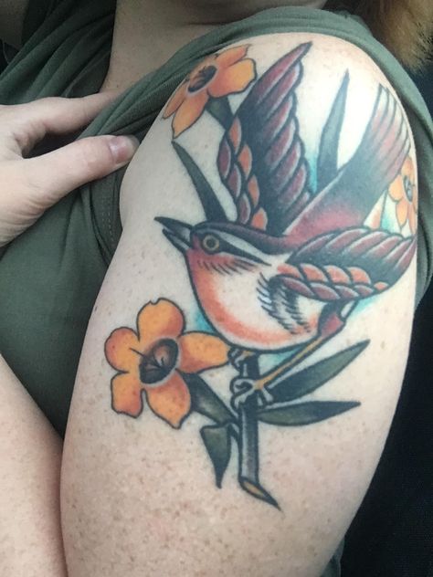 Carolina Wren & Yellow Jasmine by Travis Costello formerly of Charleston Tattoo Company Carolina Wren Tattoo, Charleston Tattoo, Holding Snake, Wren Tattoo, Yellow Jasmine, Neat Tattoos, Tattoos Pretty, Carolina Wren, Saved Pins