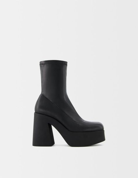 Bershka Boots, Trending Sandals, Boots Heels, Platform Ankle Boots, Trainer Sneakers, Socks And Tights, Womens Boots Ankle, Heeled Ankle Boots, Shoes Trainers