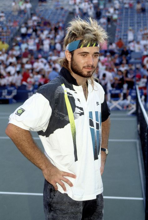 Tennis Dress Outfit, Mode Tennis, Chris Evert, Andre Agassi, Look Grunge, Tennis Champion, Tennis Legends, Vintage Tennis, Mens Tennis