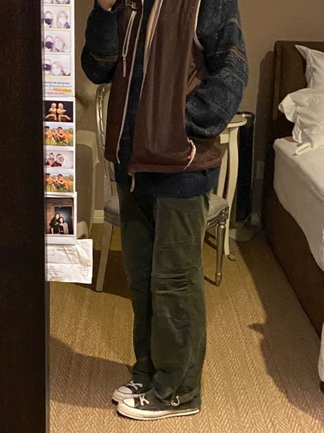 Grandpa Clothes Aesthetic Men, Grandpa Sweater Aesthetic Men, Baggy Sweater Outfits Men, Brown Aesthetic Men, Brown Aesthetic Outfit Men, Easy Thanksgiving Outfit, Brown Vest Outfit Men, Winter Converse Outfit, Green And Brown Outfit Men