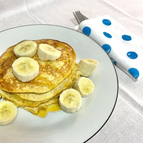 Lana Home on Instagram: “Healthy pancakes 🥞 •1 banana 🍌 •2 eggs 🥚 •2 tablespoons of oatmeal. 🥄 Preparation: We begin to crush the banana, add the two eggs,…” Healthy Pancakes, Pancakes Healthy, 2 Eggs, Kitchen Recipes, The Two, Pancakes, Oatmeal, On Instagram, Instagram